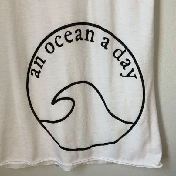 “An Ocean A Day” White Flowy Muscle Tank, Medium. NWOT. Perfect beach top! - Picture 7 of 14
